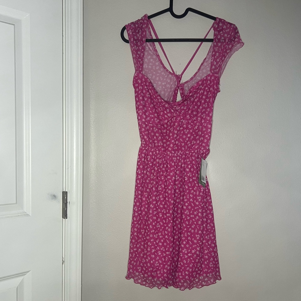 NWT | H&M | 🌸 Pink Floral Open Tie back Mini Dress 🌸